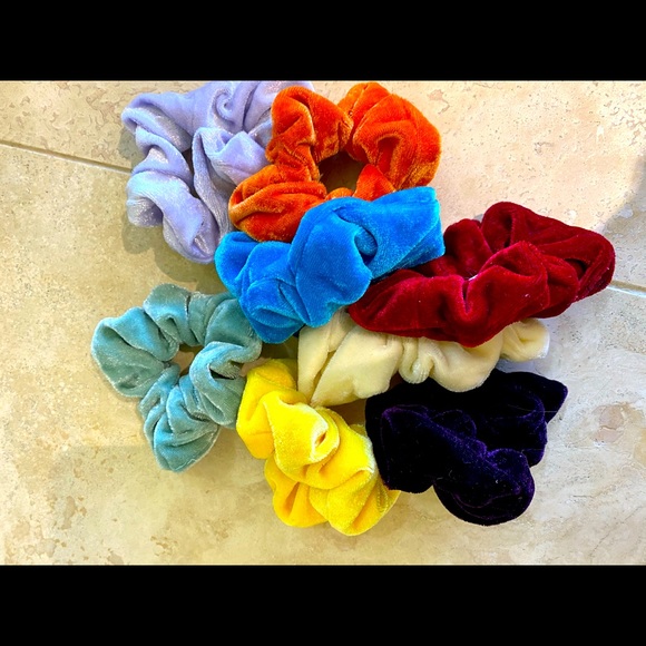 Accessories - NWOT 8 velvet scrunchies